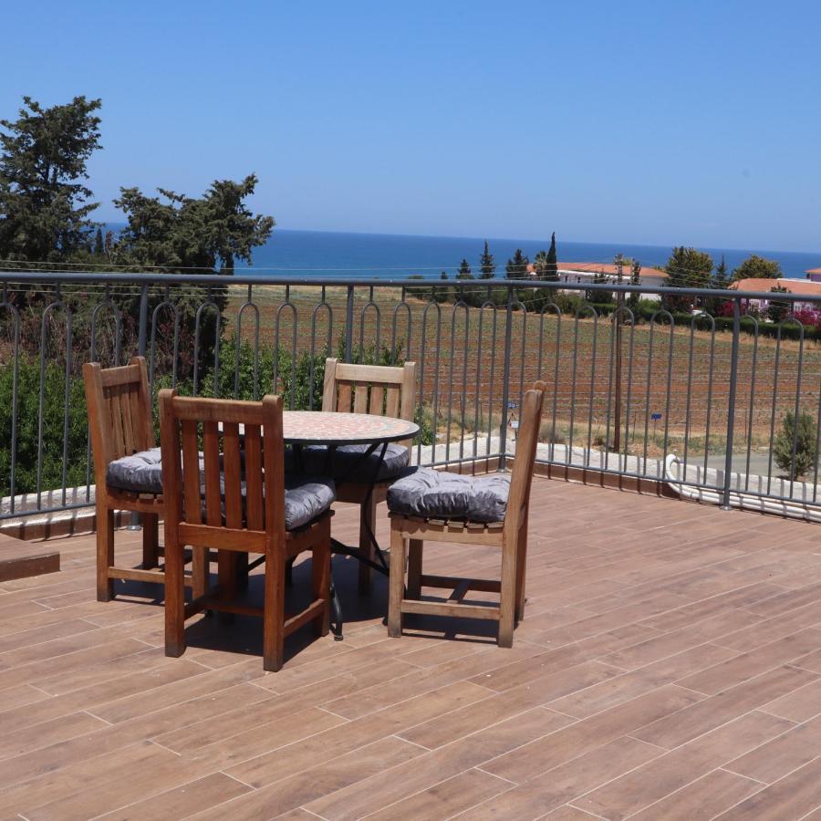 The Summer Haven Polis Exterior foto
