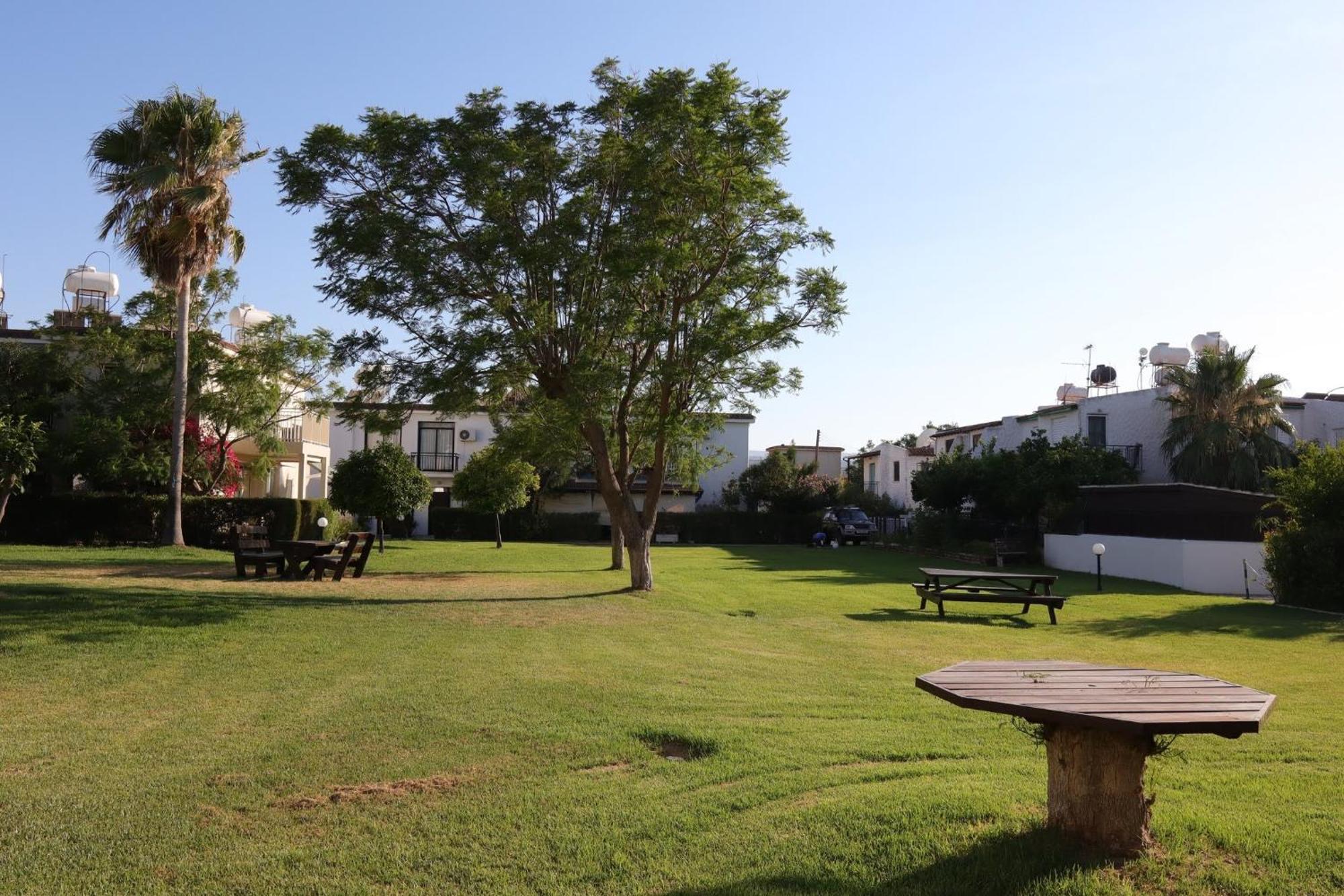 The Summer Haven Polis Exterior foto